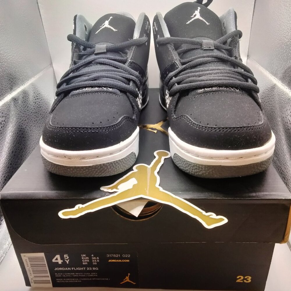 Nike Jordan Flight 23 BG 317821-022 4.5 Y Black Chrome White Cool Grey NIB 2015